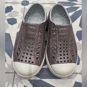 Native slip on shoes on shimmer sparkle toddler size 9